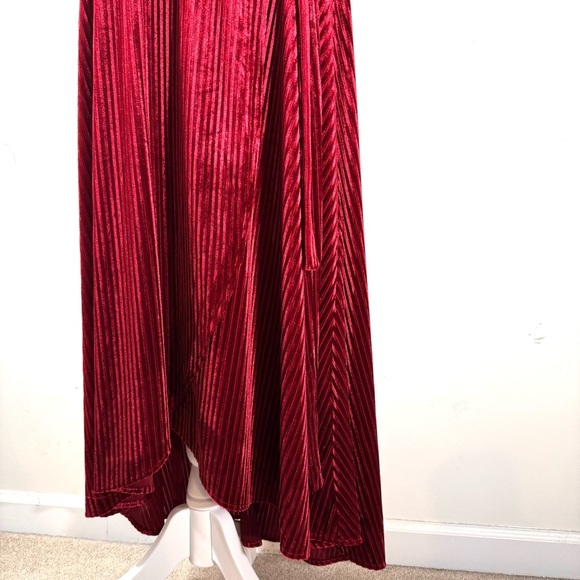 NWT Simplee True Wrap Dress Red Velvet Ribbed Short Sleeves - Picture 3 of 12